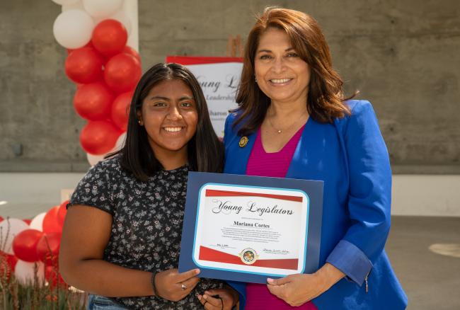 Assemblywoman Quirk-Silva presents certificates to graduates