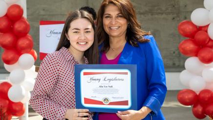 Assemblywoman Quirk-Silva presents certificates to graduates