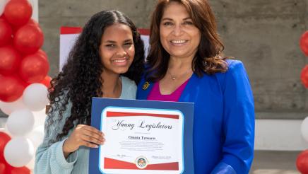 Assemblywoman Quirk-Silva presents certificates to graduates