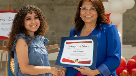 Assemblywoman Quirk-Silva presents certificates to graduates