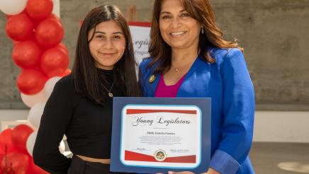 Assemblywoman Quirk-Silva presents certificates to graduates